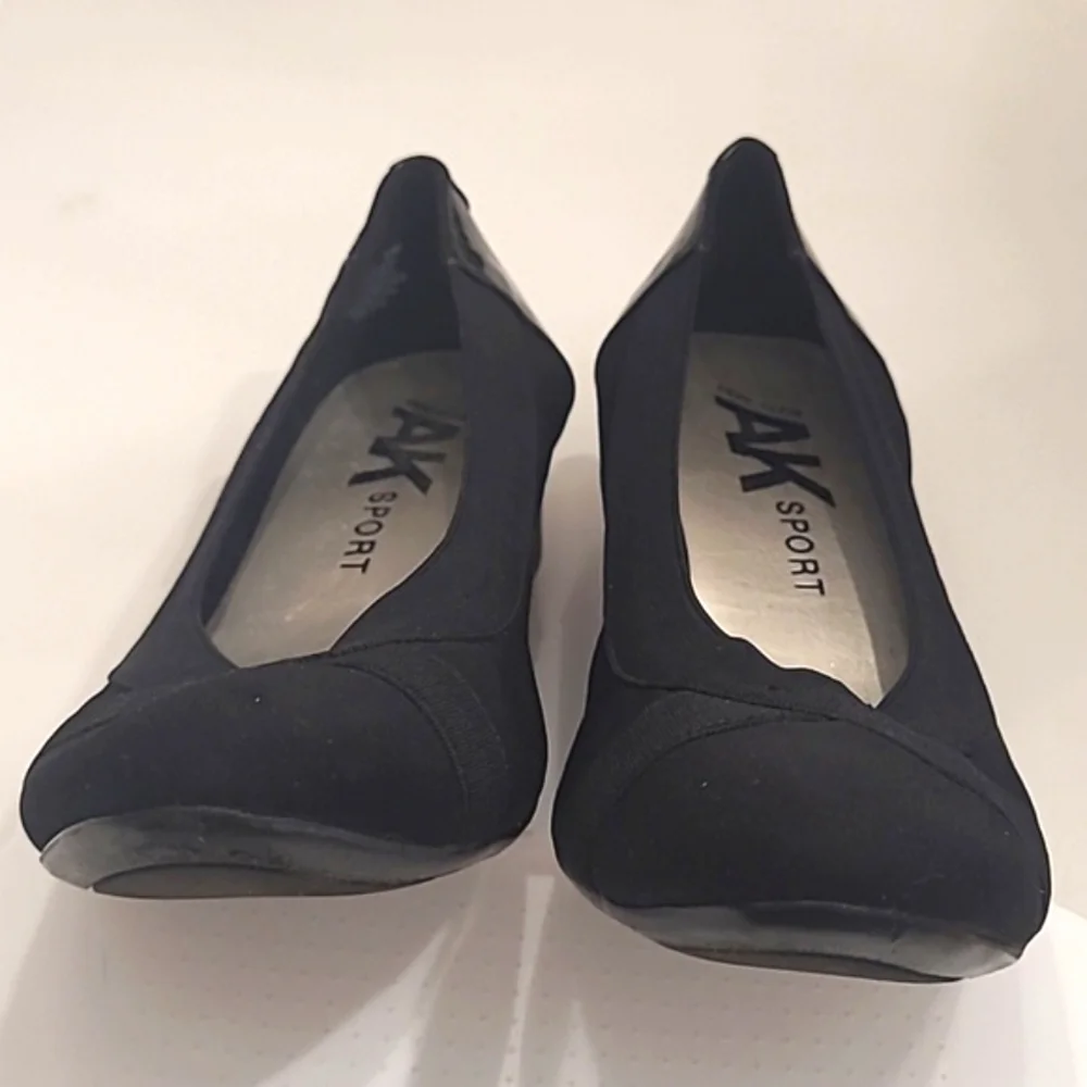 AK Sport Dani Slip On Wedges Criss-Cross Toe Glossy Heel Ballet Style Sz 10